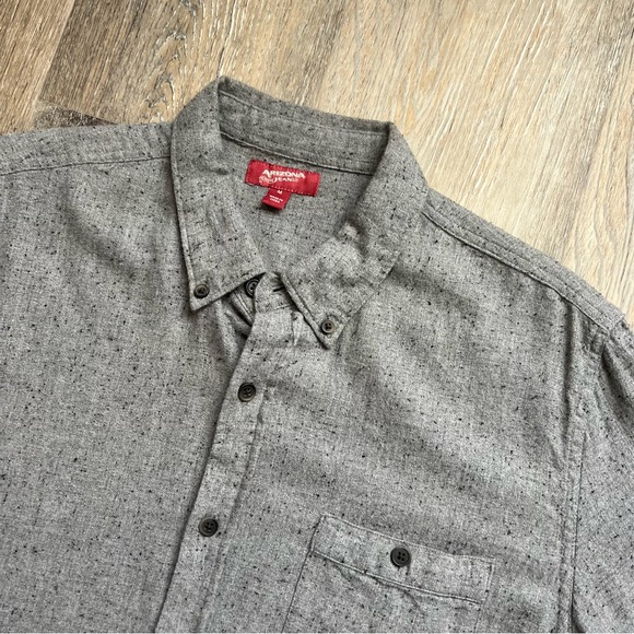 Arizona Jeans Co gray patch button down shirt - Picture 2 of 8